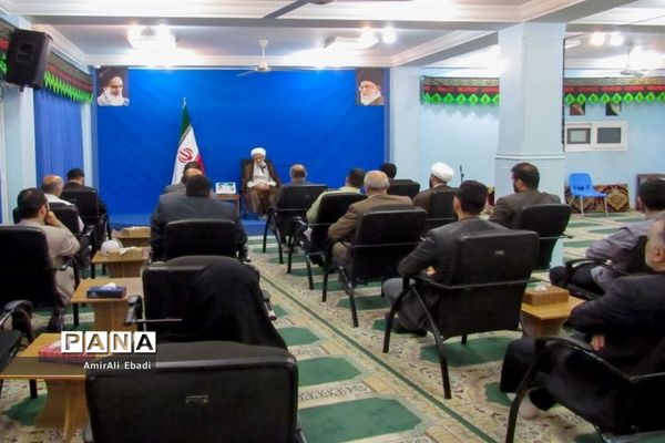 دیدار اعضای ستاد نماز جمعه ساری با نماینده ولی فقیه