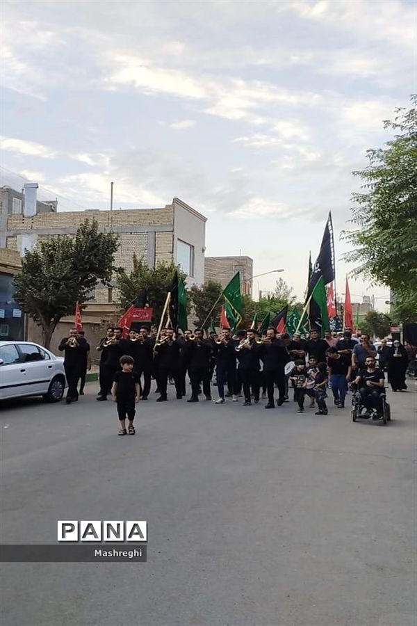 مراسم آیینی پرچم بدستان و بیرق‌داران ندای محرم نوش‌آباد