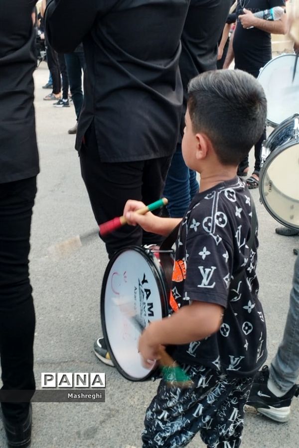 مراسم آیینی پرچم بدستان و بیرق‌داران ندای محرم نوش‌آباد