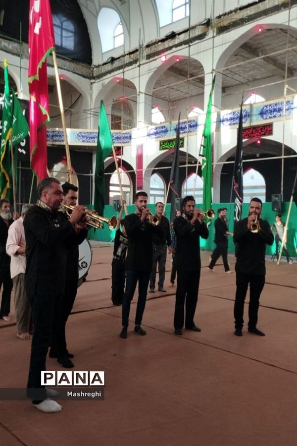 مراسم آیینی پرچم بدستان و بیرق‌داران ندای محرم نوش‌آباد