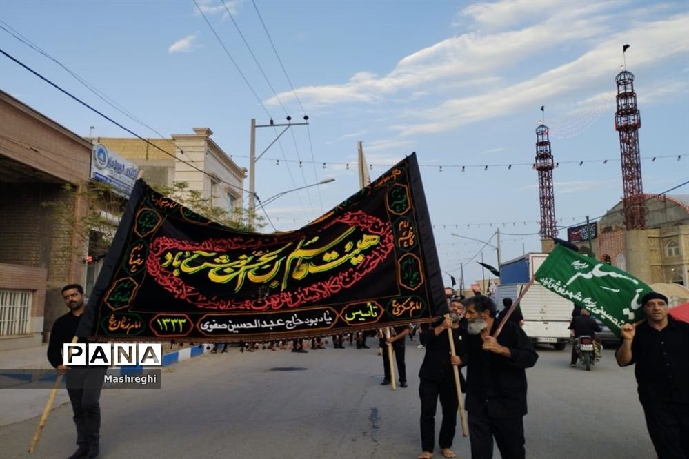 مراسم آیینی پرچم بدستان و بیرق‌داران ندای محرم نوش‌آباد