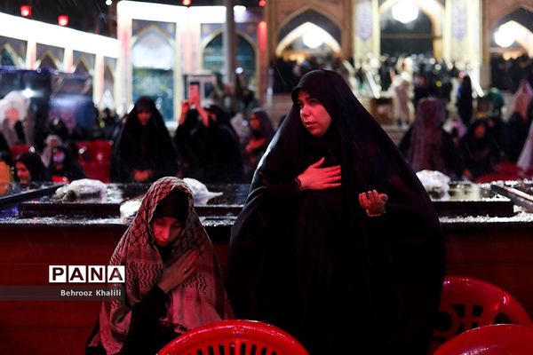 عزاداری شب اول محرم در امام‌زاده صالح(ع)