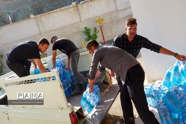 کمک به سیل‌زدگان توسط مردم جهادگر فیروزکوه