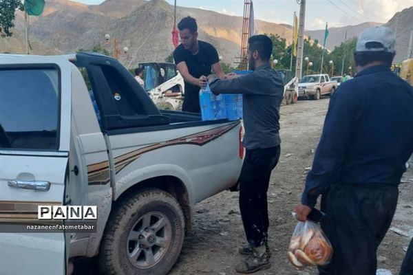 کمک به سیل‌زدگان توسط مردم جهادگر فیروزکوه