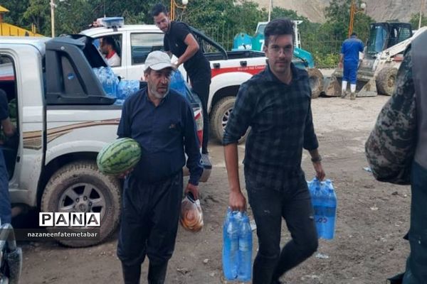 کمک به سیل‌زدگان توسط مردم جهادگر فیروزکوه