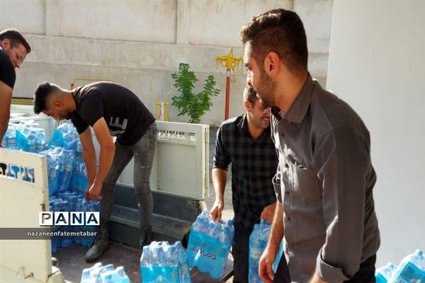 کمک به سیل‌زدگان توسط مردم جهادگر فیروزکوه