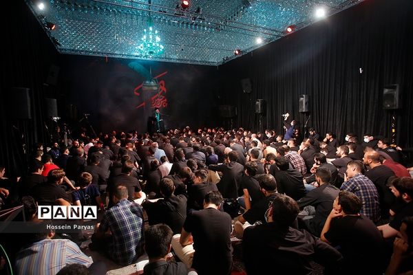 عزاداری شب سوم محرم در امام‌زاده صالح(ع)