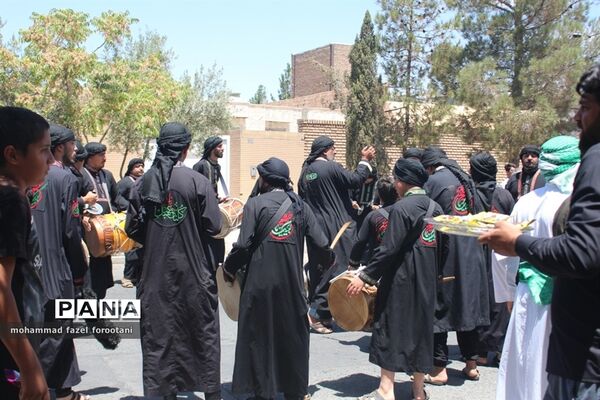 حرکت کاروان نمادین نینوا در بیرجند