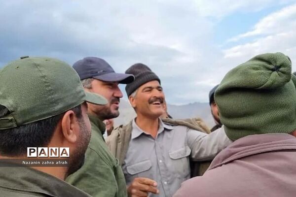 بازدید هوایی استاندار تهران از عشایر سیل‌زده  دشت لار رودهن