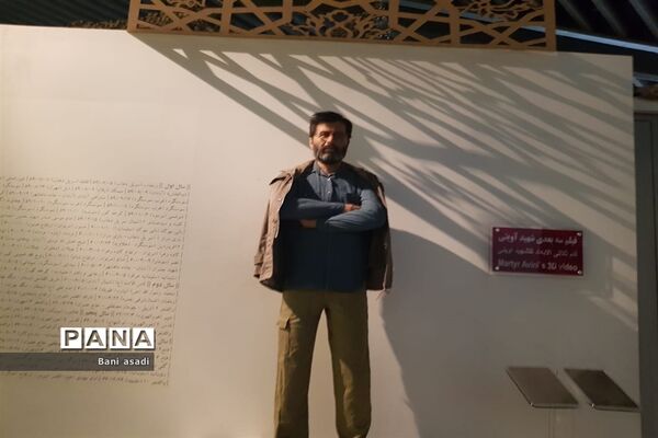 بازدید دانش‌آموزان دختر منطقه ۱۳  از موزه ملی دفاع مقدس