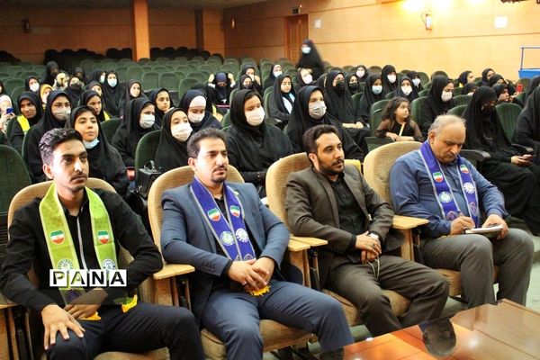 بازدید مسئولان سازمان دانش‌آموزی استان فارس از روند برگزاری همایش دختران بانوی بهشت