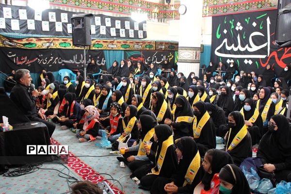 بازدید مسئولان سازمان دانش‌آموزی استان فارس از روند برگزاری همایش دختران بانوی بهشت