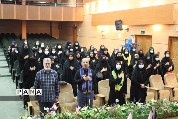 بازدید مسئولان سازمان دانش‌آموزی استان فارس از روند برگزاری همایش دختران بانوی بهشت