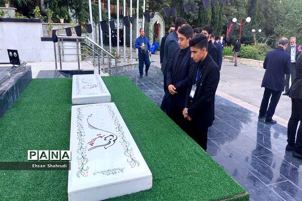 حضور نمایندگان سیستان و بلوچستان در مراسم اختتامیه دهمین دوره مجلس دانش آموزی کشور