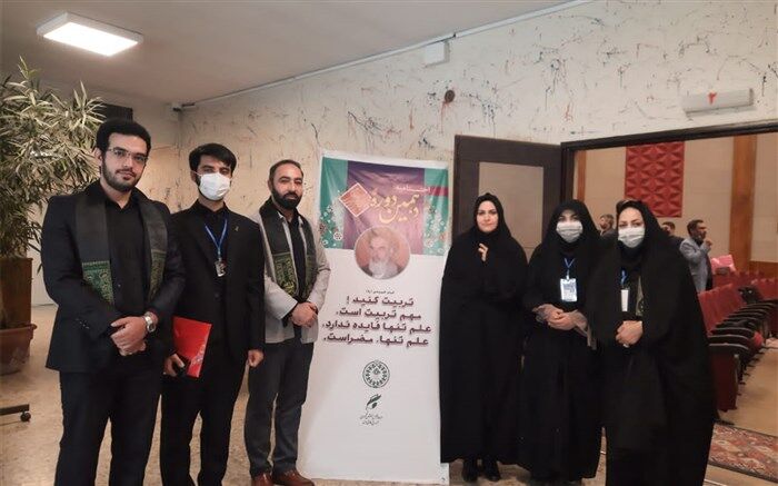 حضور نمایندگان دانش‌آموزی استان زنجان در اختتامیه دهمین دوره مجلس دانش‌آموزی کشور