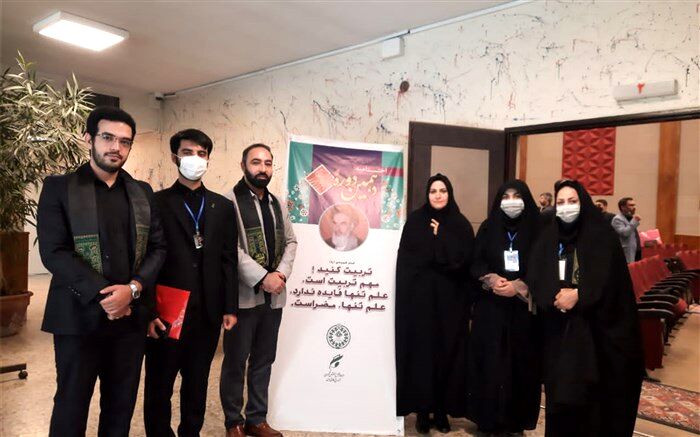 حضور نمایندگان دانش‌آموزی استان زنجان در اختتامیه دهمین دوره مجلس دانش‌آموزی کشور