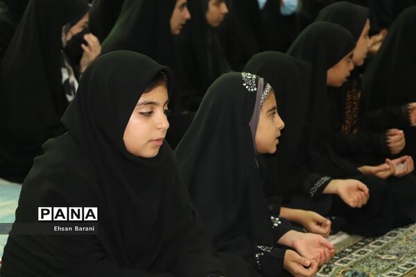 برگزاری همایش دختران بانوی بهشت ویژه دانش‌آموزان عضو سازمان دانش‌آموزی درپاسارگاد