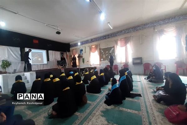 برگزاری همایش دختران بانوی بهشت ویژه دانش‌آموزان عضو سازمان دانش‌آموزی درشهرستان نی‌ریز