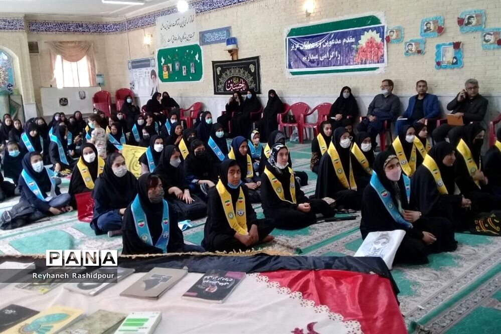 برگزاری همایش دختران بانوی بهشت ویژه دانش‌آموزان عضو سازمان دانش‌آموزی درشهرستان نی‌ریز