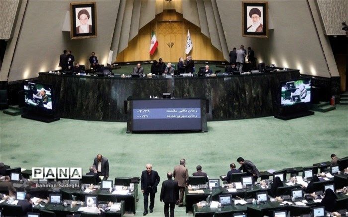 سؤال از وزیر ورزش و بررسی علت فروریزش متروپل در دستور کار امروز مجلس