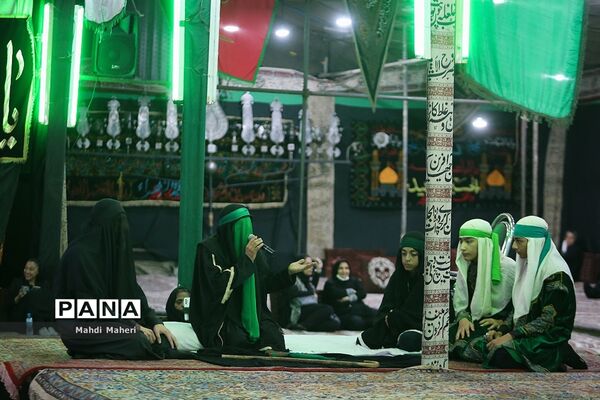 تعزیه‌خوانی حضرت فاطمه الزهرا‌(س) در تکیه شوفرها