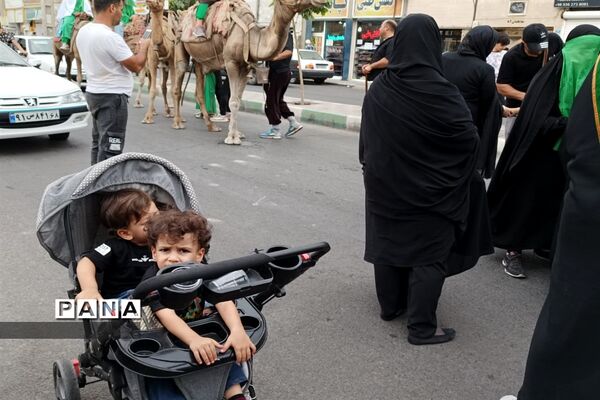 اجرای نمایش خیابانی قافله‌سالار کربلا در محمدشهر کرج