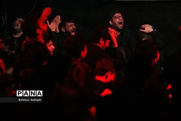 عزاداری شب پنجم محرم در هیِات مسجد شهید بهشتی