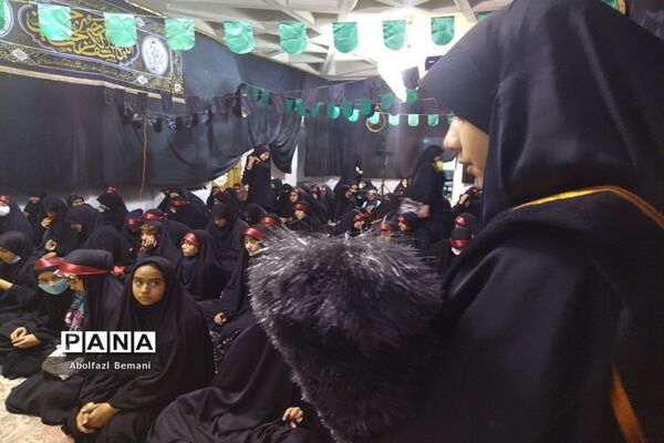 محفل دختران بهشتی در حرم حضرت معصومه(س)