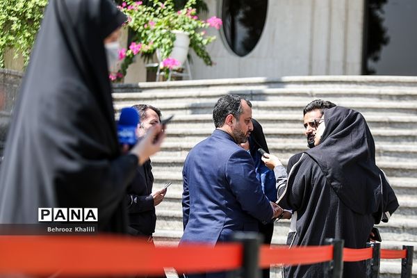 حاشیه جلسه هیات دولت - 12مرداد