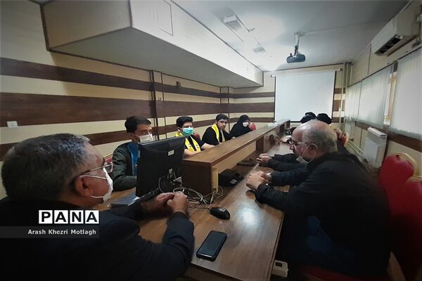 جلسه  شورای مجلس و مجمع دانش‌آموزی در کازرون