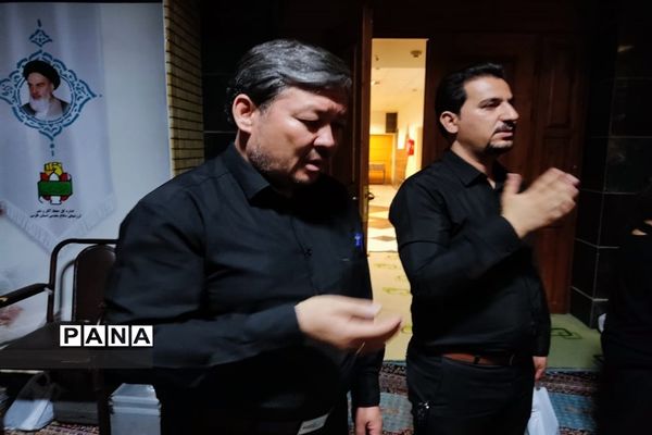 وداع دانش آموزان شیرازی با پیکر سردار بی سر شهید عبداله اسکندری -1