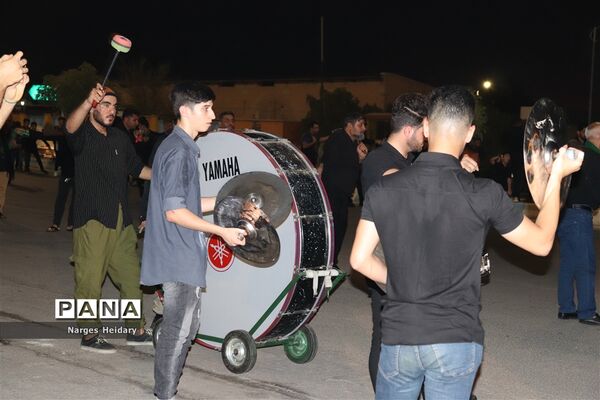 برگزاری مراسم زنجیر زنی و سنج و دمام در شهرستان امیدیه