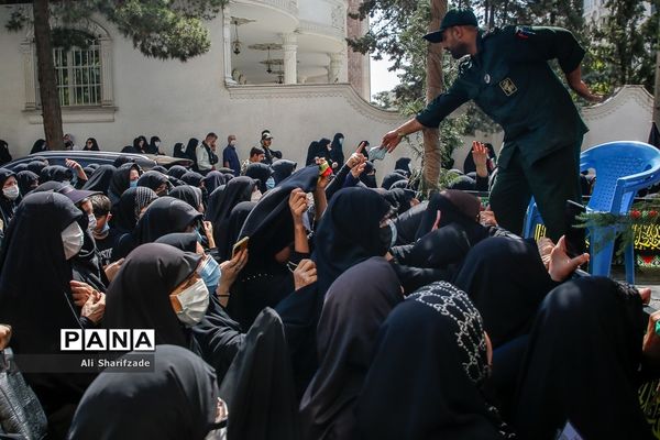 مراسم تشییع و تدفین پیکر شهید گمنام