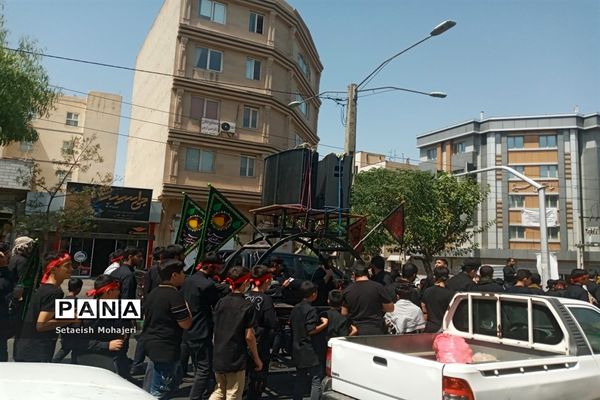 مراسم احلی من العسل در منطقه ۱۵