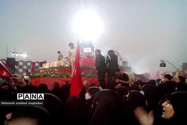 مراسم با شکوه وداع با پیکر مطهر پنج شهید مدافع حرم تازه تفحص شده در تهران