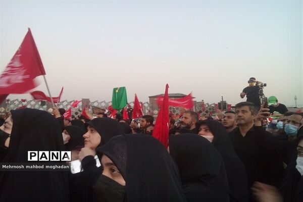 مراسم با شکوه وداع با پیکر مطهر پنج شهید مدافع حرم تازه تفحص شده در تهران