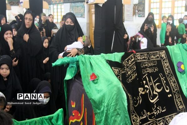 عزاداری مادران چابهاری در سوگ حضرت علی اصغر (ع)