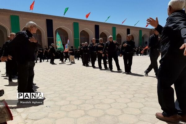 برگزاری مراسم زنجیر و سینه زنی در گناباد