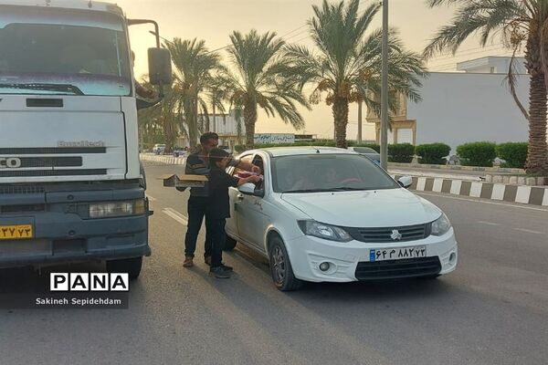 ایستگاه صلواتی حضرت قاسم ابن الحسن به همت دانش‌آموزان شهر اشکنان
