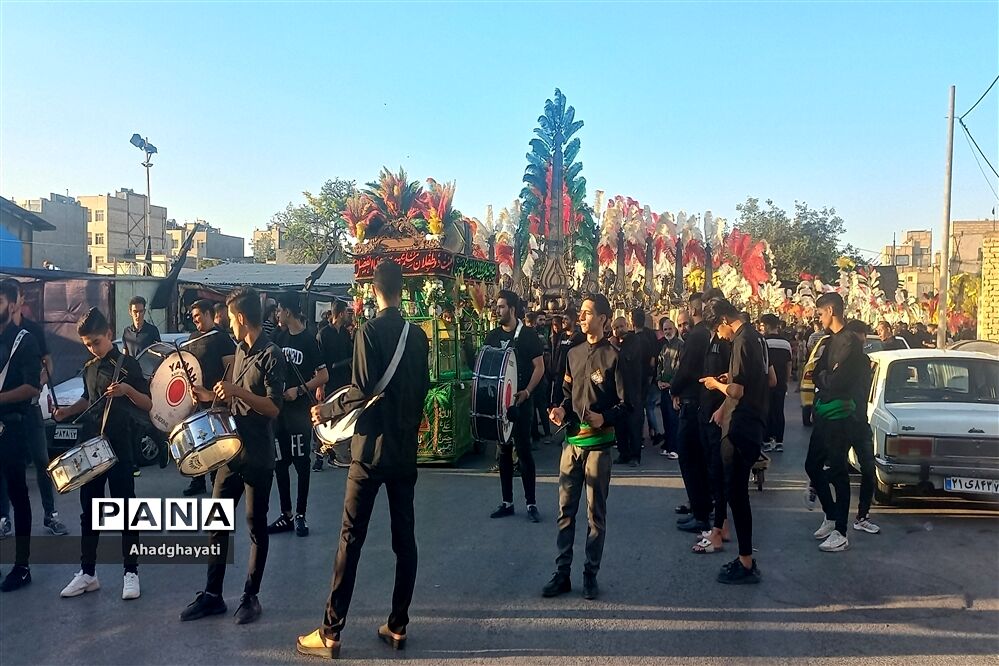 دسته‌روی عزاداران حسینی تا حرم مطهر رضوی