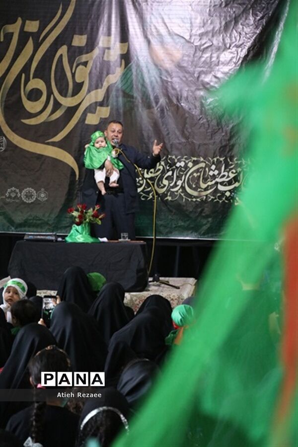 همایش شیرخوارگان حسینی در شهر محلات