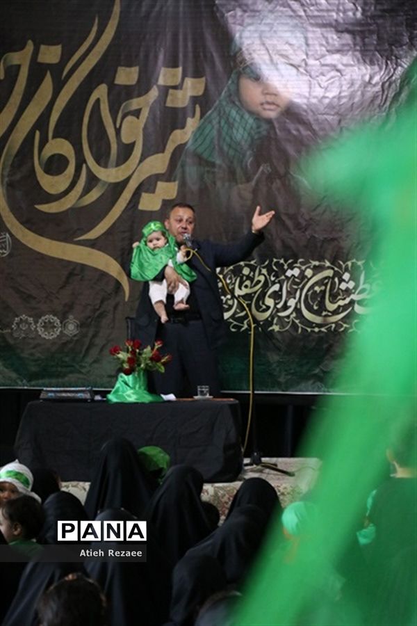 همایش شیرخوارگان حسینی در شهر محلات