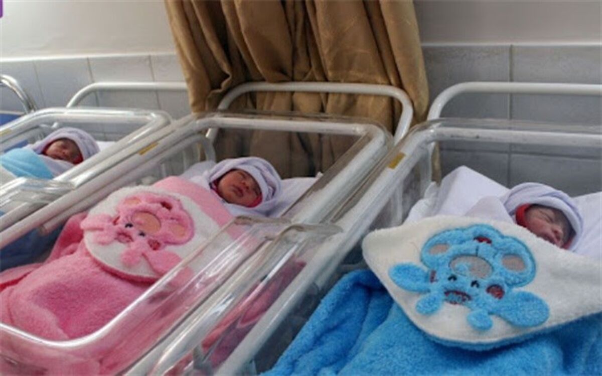 حضور کودکان شیرخوارگاه‌های تهران در همایش شیرخوارگان حسینی