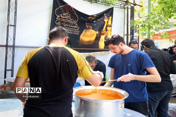 نذرواره ۷۲ خوان احسان حسینی در تبریز