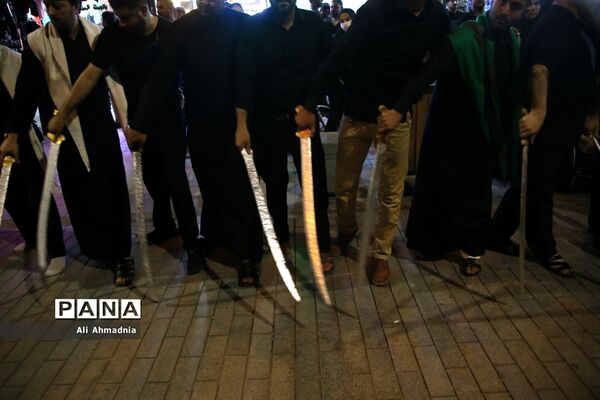 آیین عزاداری «مشق شمشیر» نجفی‌های مقیم قم