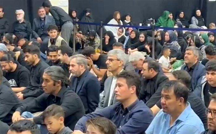 حضور تیم مذاکره‌کننده هسته‌ای ایران در مراسم عزاداری شب تاسوعای حسینی در وین