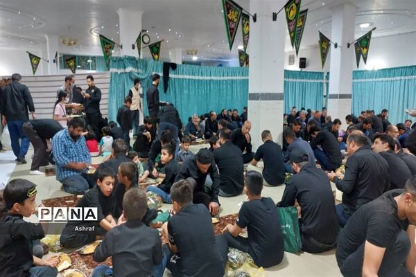 طبخ و توزیع ۶۰۰۰ پرس غذا به عزاداران حسینی در مجتمع بقیه‌الله شهر بافران