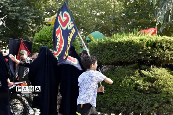 خاکسپاری پیکر مطهر شهید محمد امین کریمیان در بهنمیر