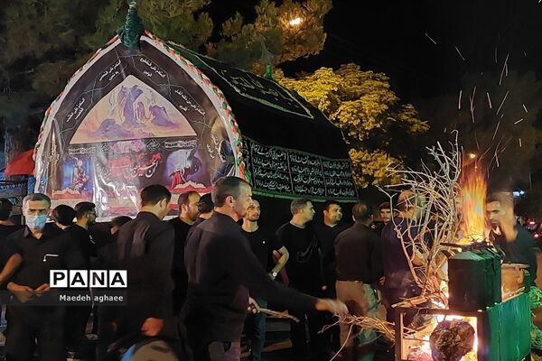 برگزاری  مراسم تاسوعا و نخل گردانی در گناباد