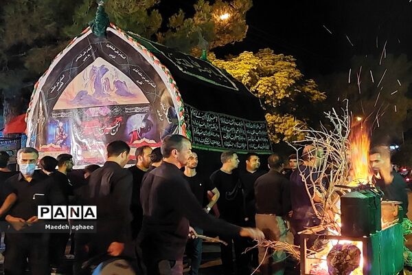 برگزاری  مراسم تاسوعا و نخل گردانی در گناباد
